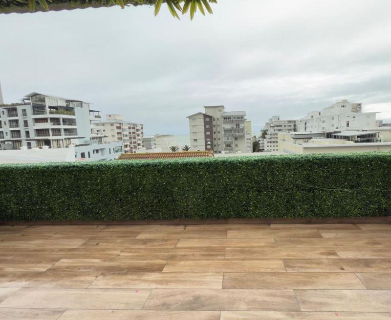 2 Bedroom Property for Sale in Sea Point Western Cape